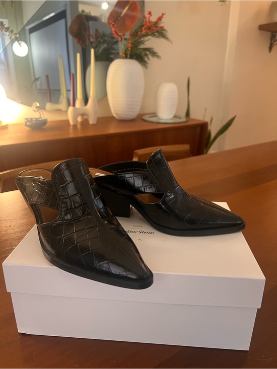 & Other Stories Shoes - & Other Stories Black Croc Embossed Cutout Heeled Mules 39